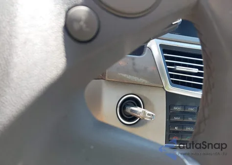 2011 Mercedes-Benz E 350 from USA, damaged, VIN WDDHF5GB2BA287639